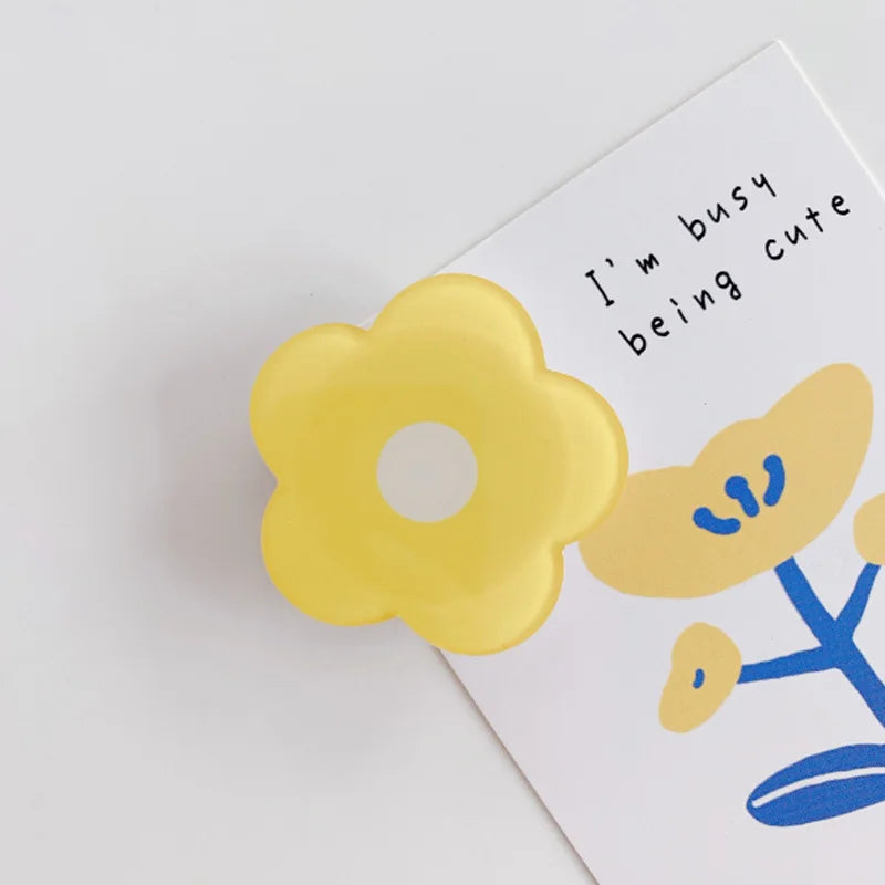 Flower Expanding Phone Socket