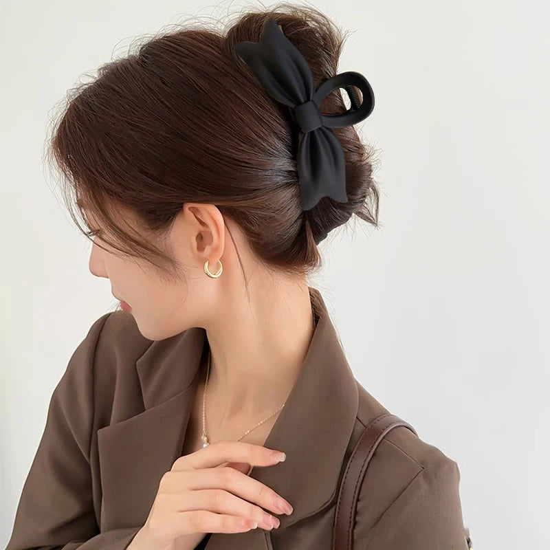 Women's large chic black hair grips