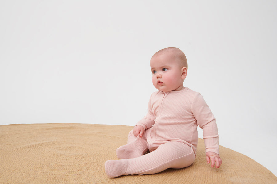 Ribbed sleepsuit - blush